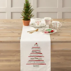 Bayberry Tree 14x72 Table Runner