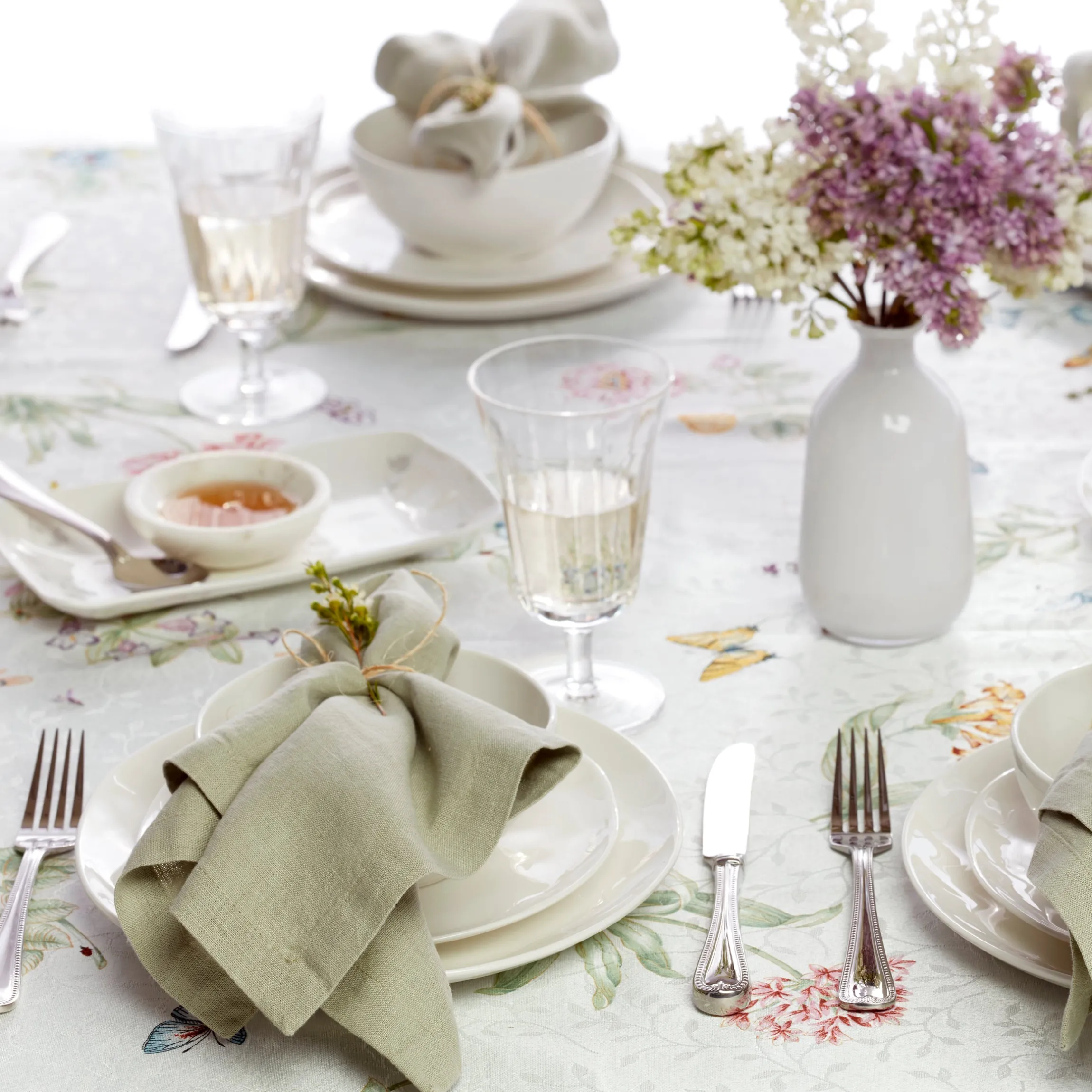 Bay Colors White Dinner Plates, Set of 4
