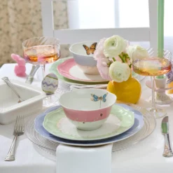 Butterfly Meadow Colors 18-Piece Dinnerware Set