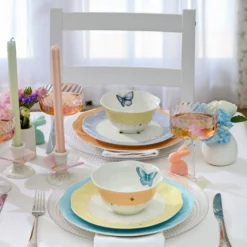 Butterfly Meadow Colors 18-Piece Dinnerware Set