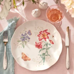 Butterfly Meadow 18-Piece Dinnerware Set