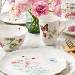 Butterfly Meadow 24-Piece Dinnerware Set