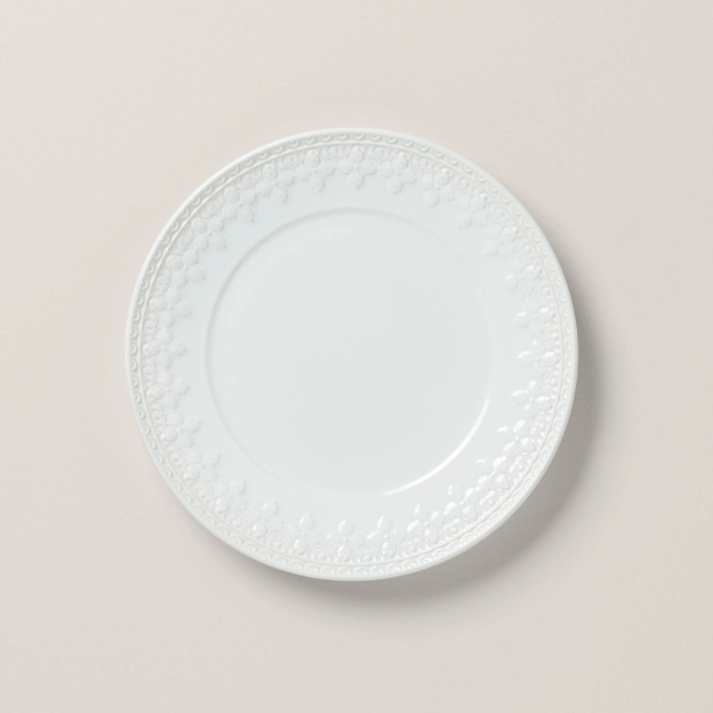 Chelse Muse Fleur White Accent Plate