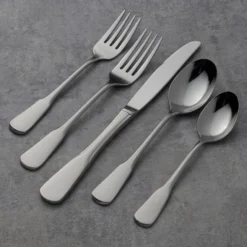 Colonial Boston 45-Piece Flatware Set