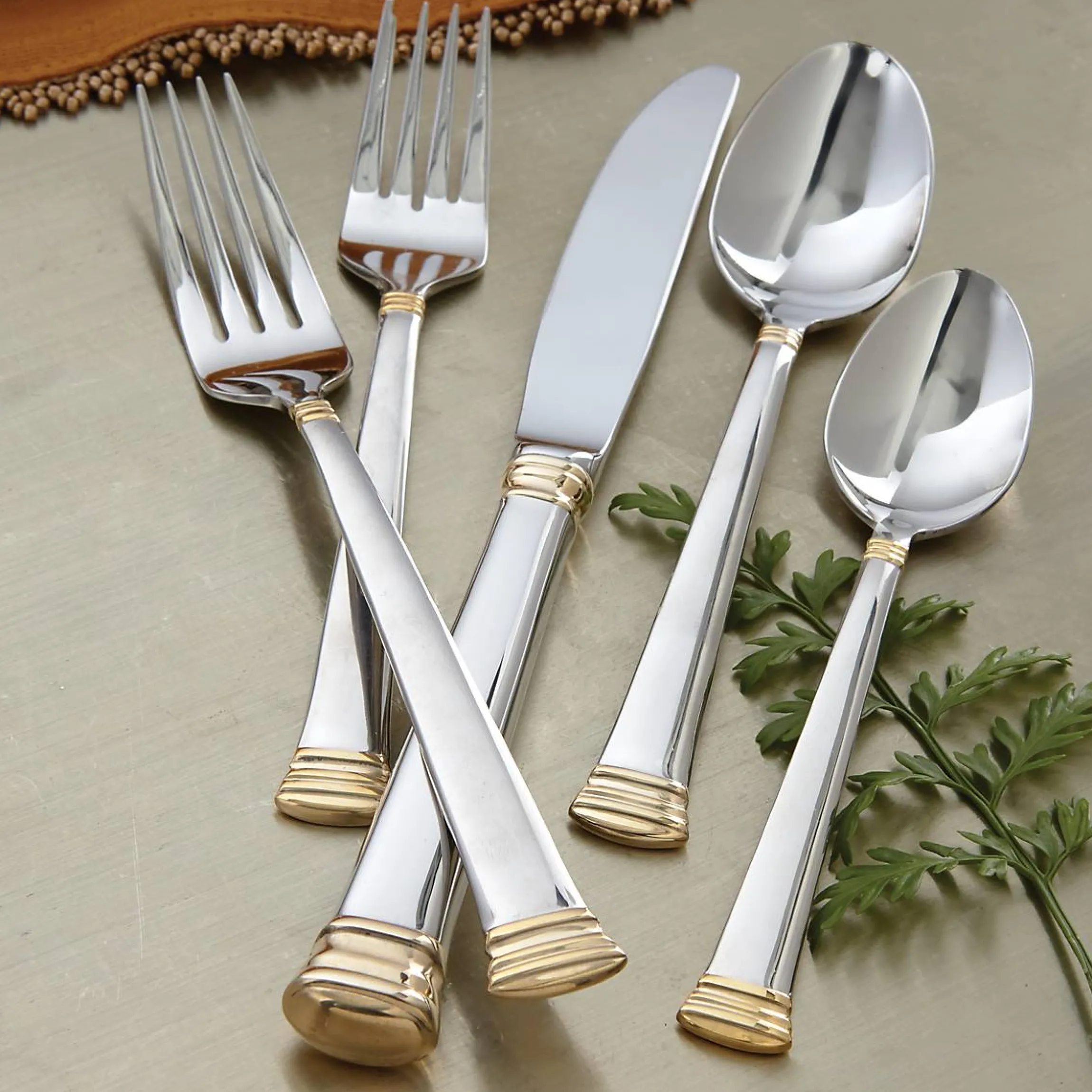 Eternal Gold 5-Piece Place Setting