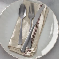 French Perle Scallop Vintage 65-Piece Flatware Set