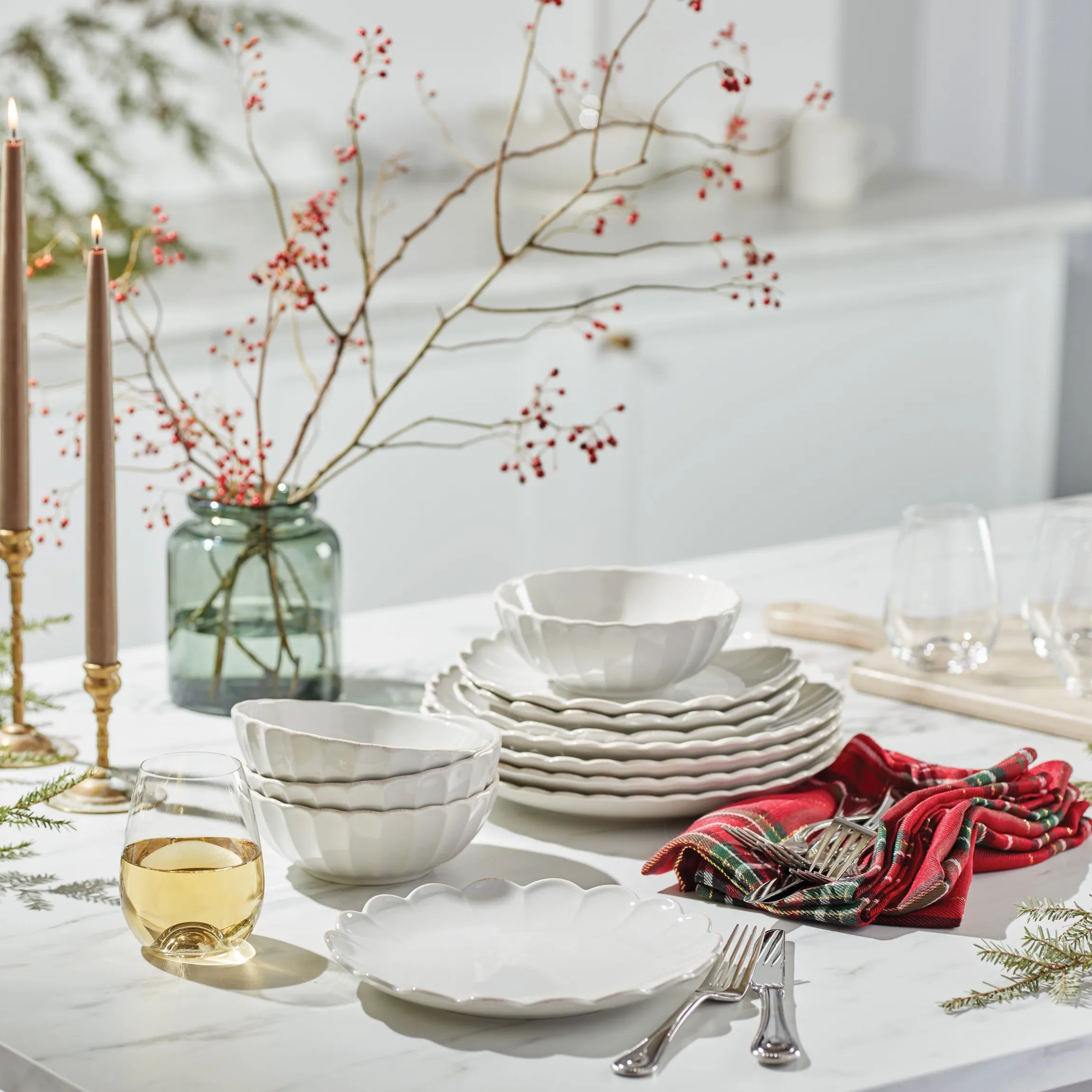 French Perle Scallop White 12-Piece Dinnerware Set