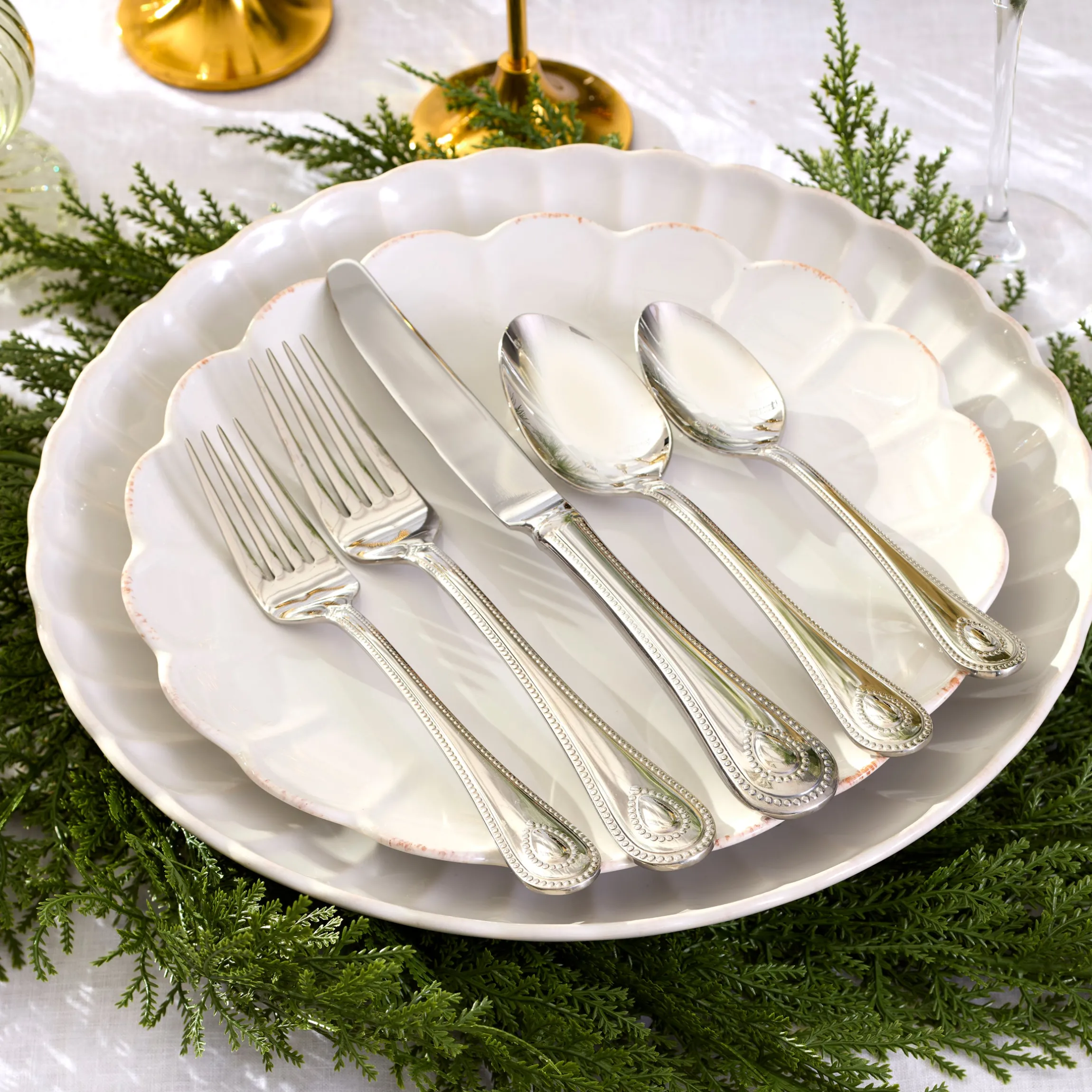 French Perle Scallop White 12-Piece Dinnerware Set