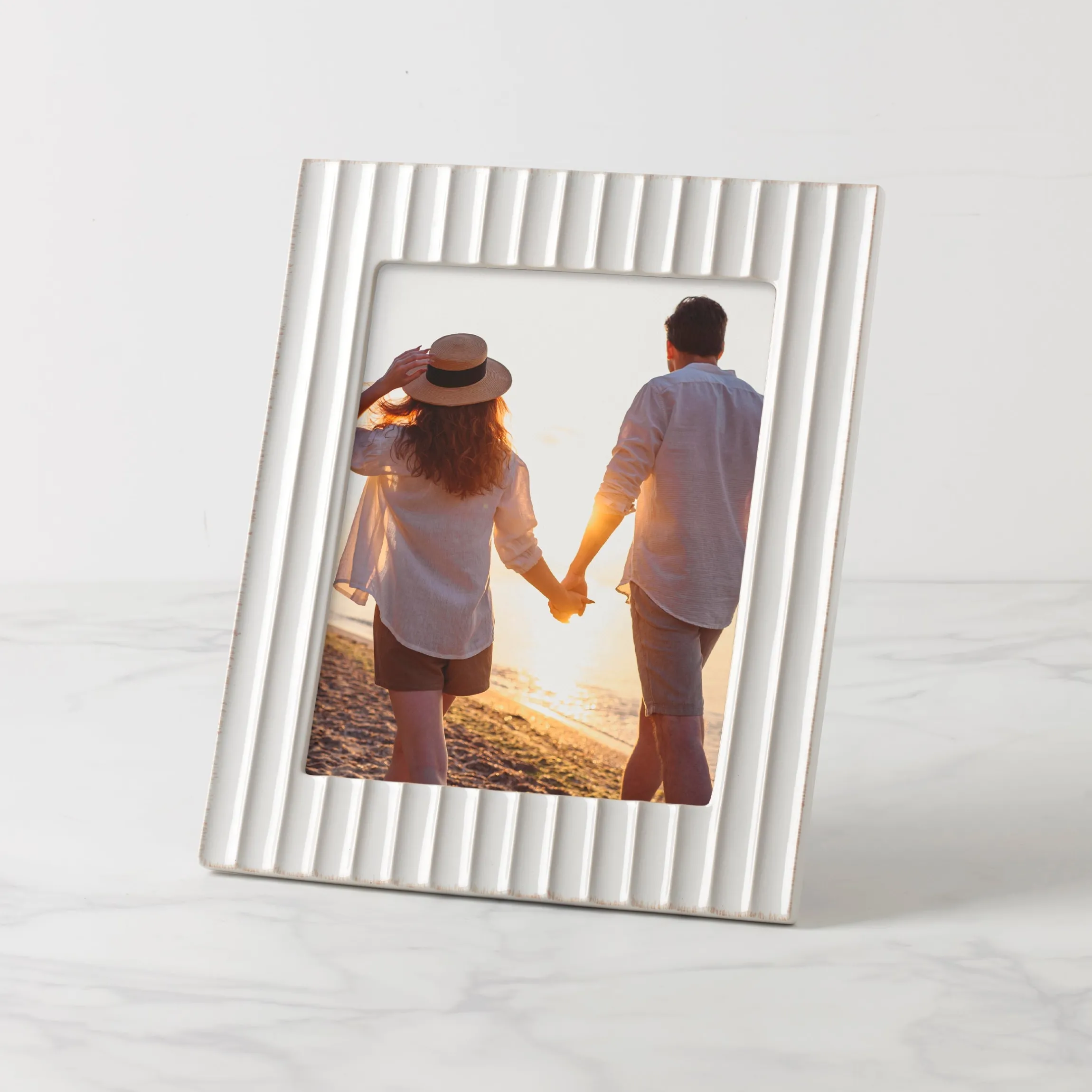 French Perle Scallop White 8x10 Photo Frame