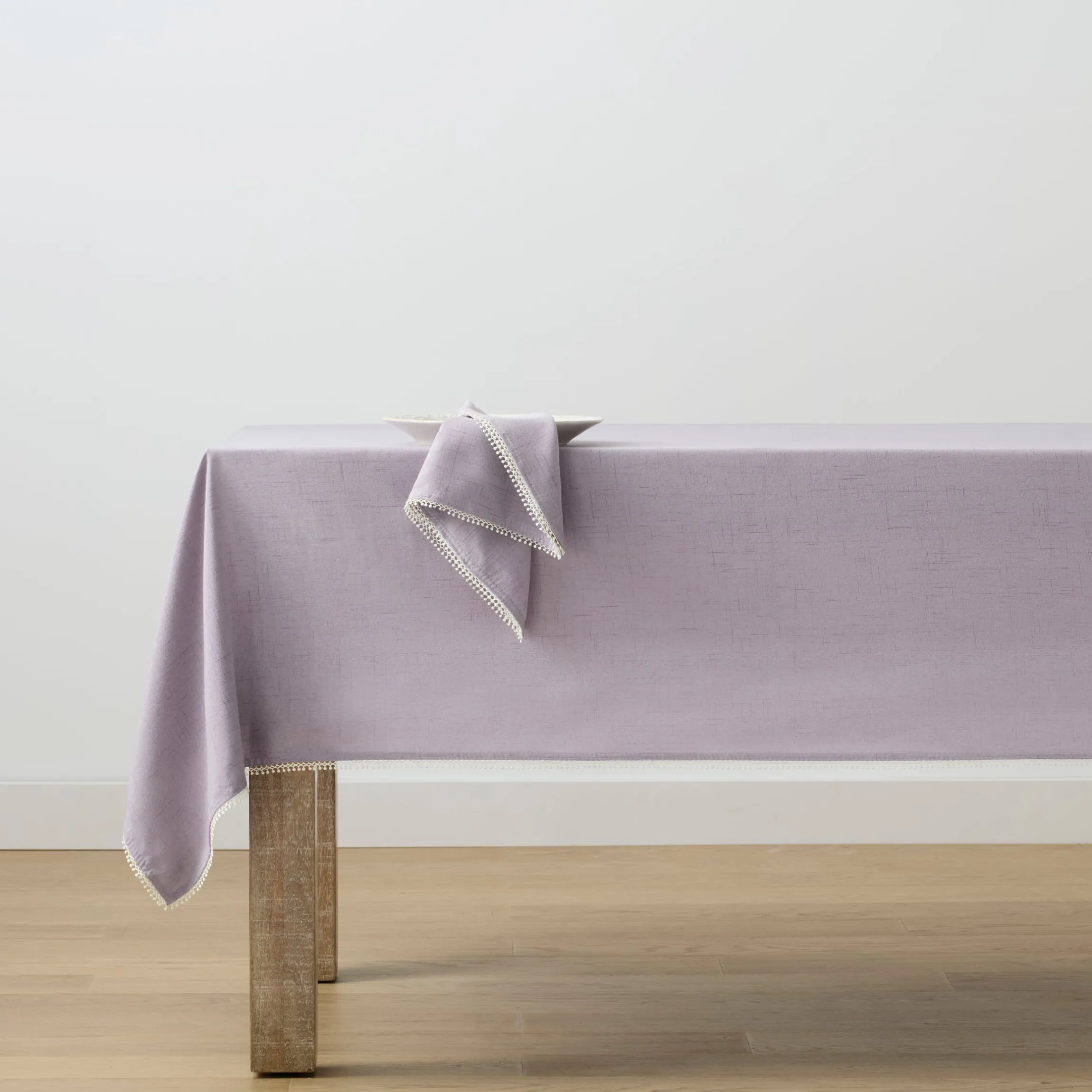French Perle Violet 60x84 Tablecloth