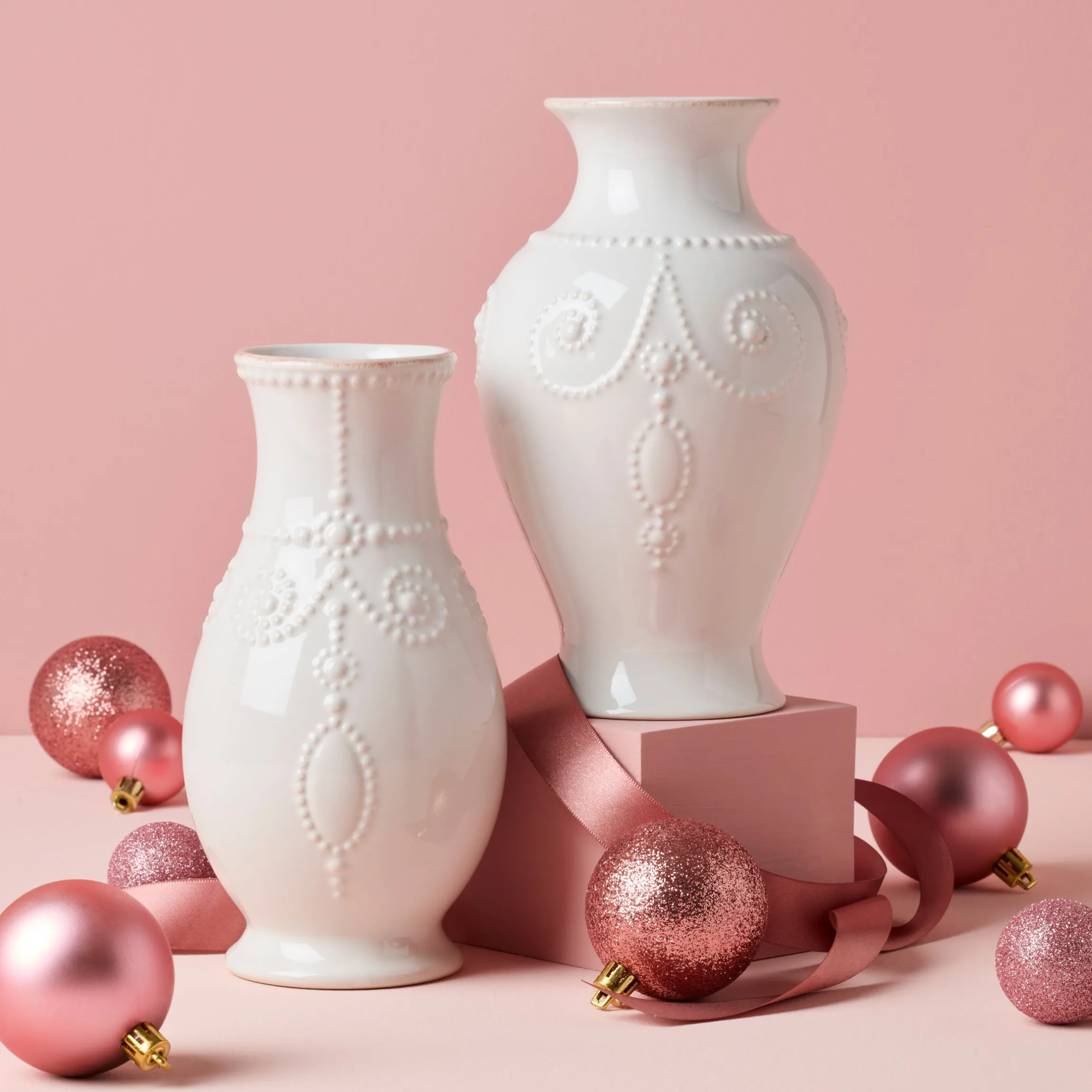 French Perle White Bouquet Vase