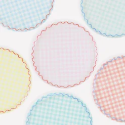 Gingham Reusable Large Plates, Set of 6