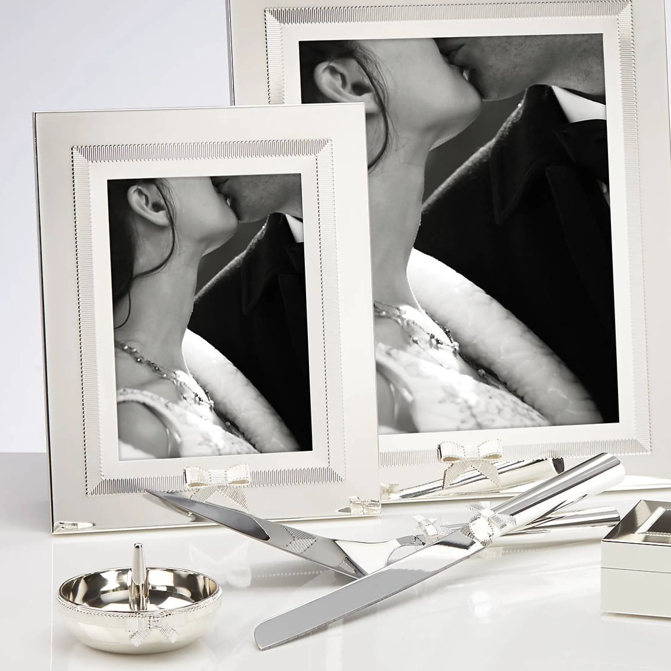 Grace Avenue Ring Holder