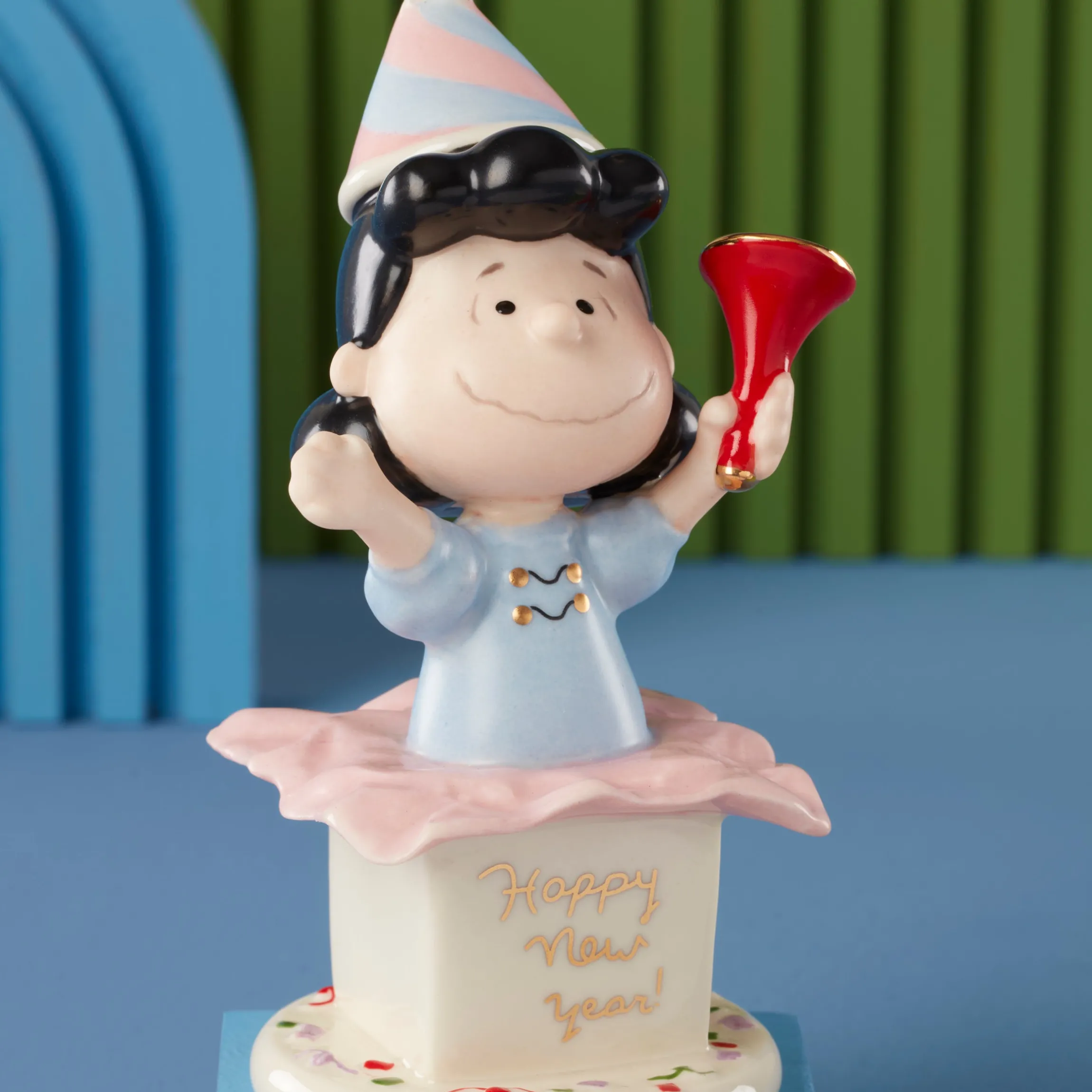 Happy New Year Charlie Brown 5-Piece Figurine Set