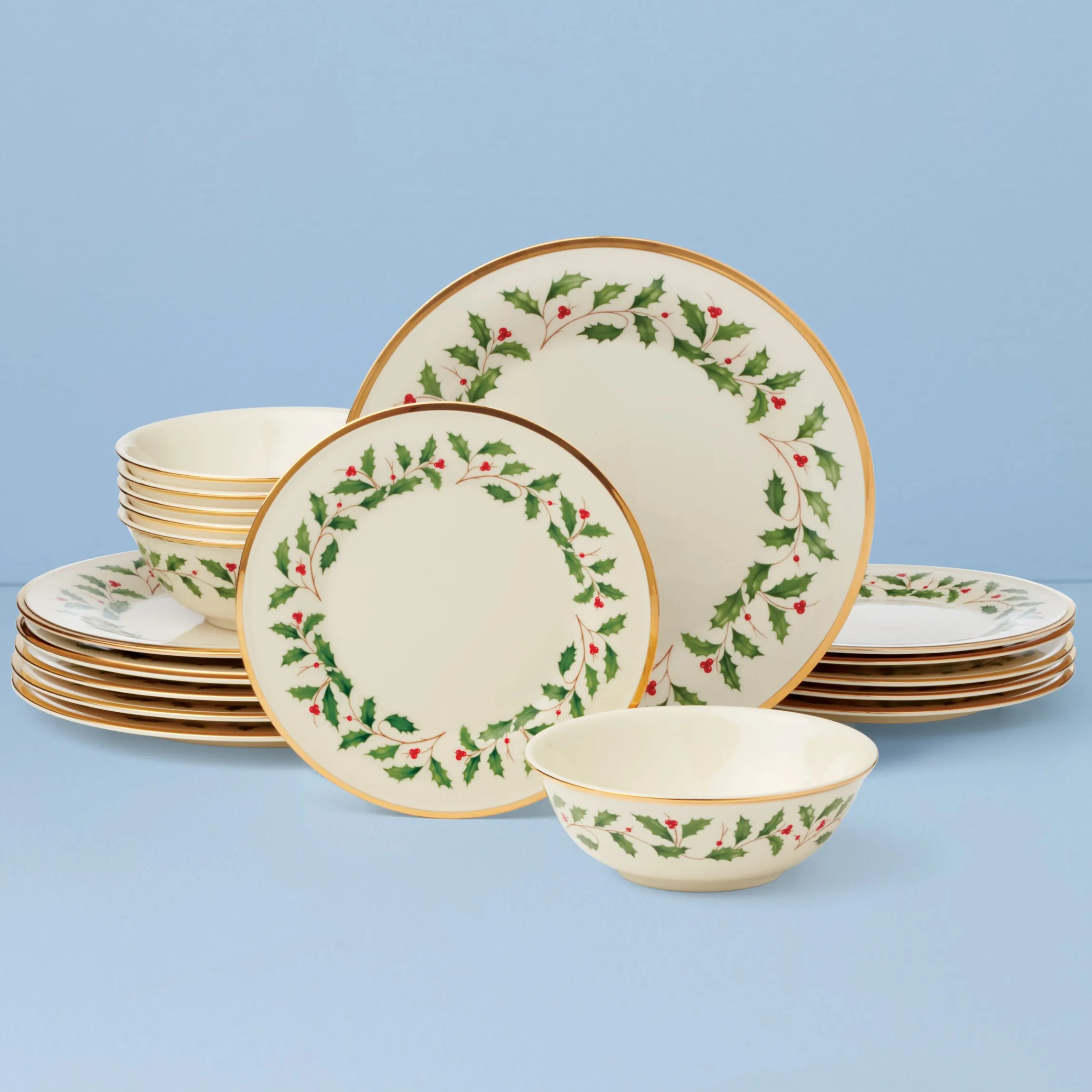 Holiday 18-Piece Dinnerware Set