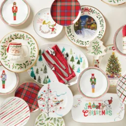 Holiday Red Tartan Accent Plates, Set of 4