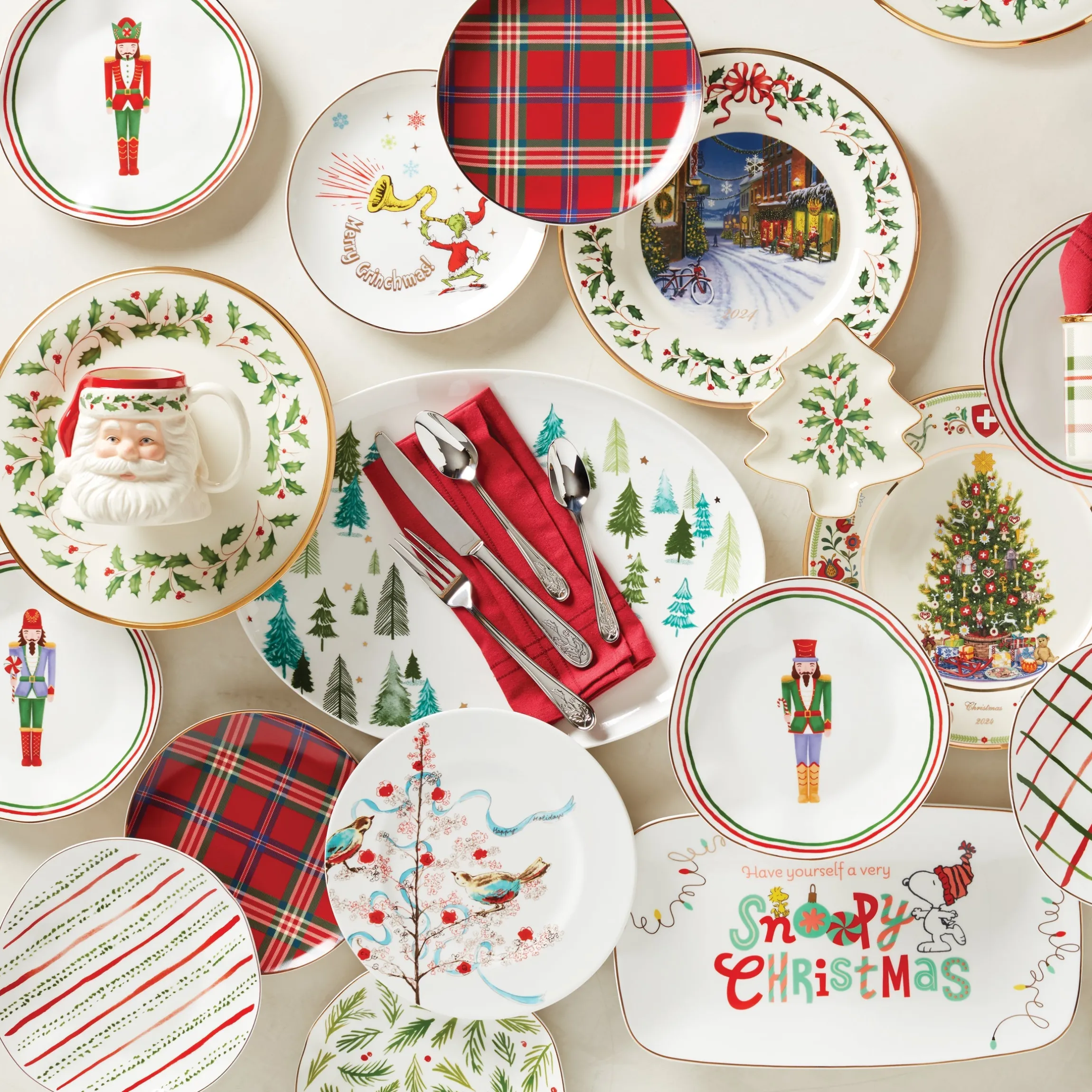 Holiday Red Tartan Accent Plates, Set of 4