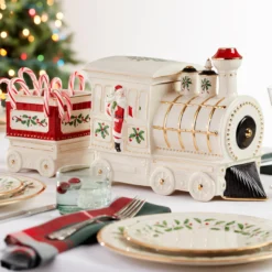 Holiday Train 5-Piece Serving Set
