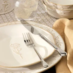 Homespun 16-Piece Dinnerware Set