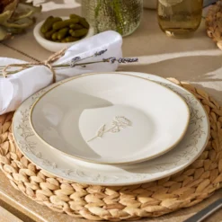 Homespun 16-Piece Dinnerware Set