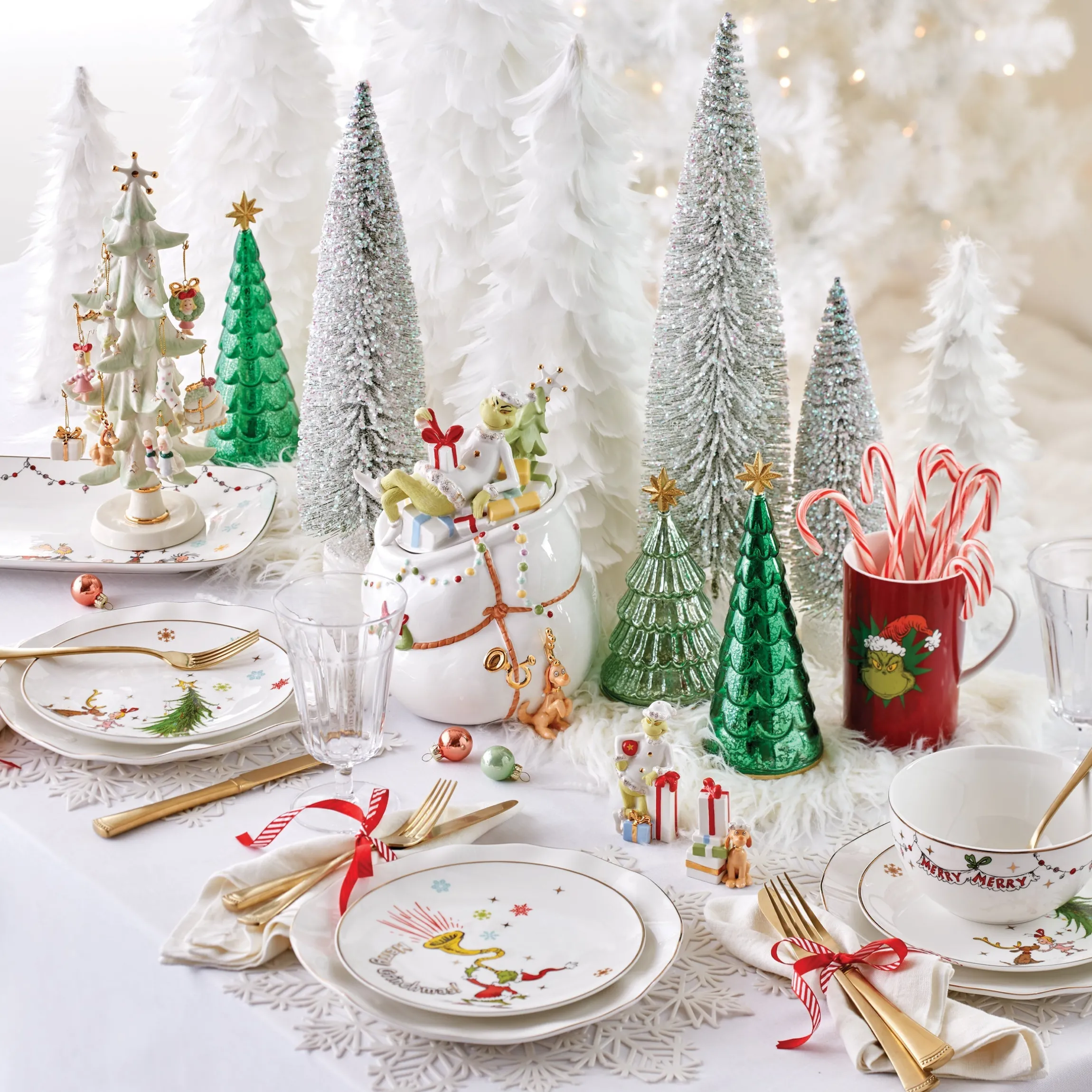 How The Grinch Stole Christmas 12-Piece Ornament & Tree Set
