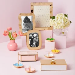 Make It Pop Gold Large Floral Box