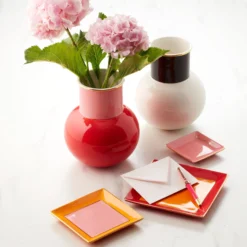 Make It Pop White & Black Bouquet Vase