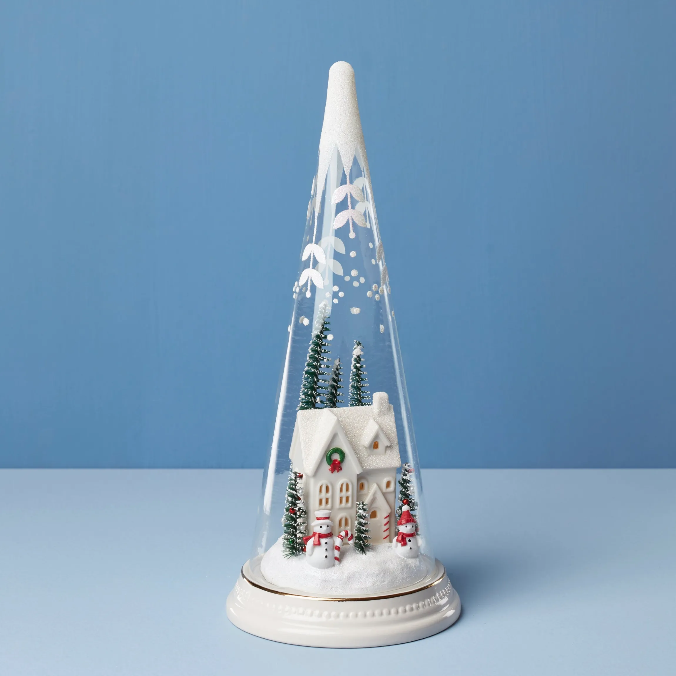 Merry & Magical Farmhouse Scene