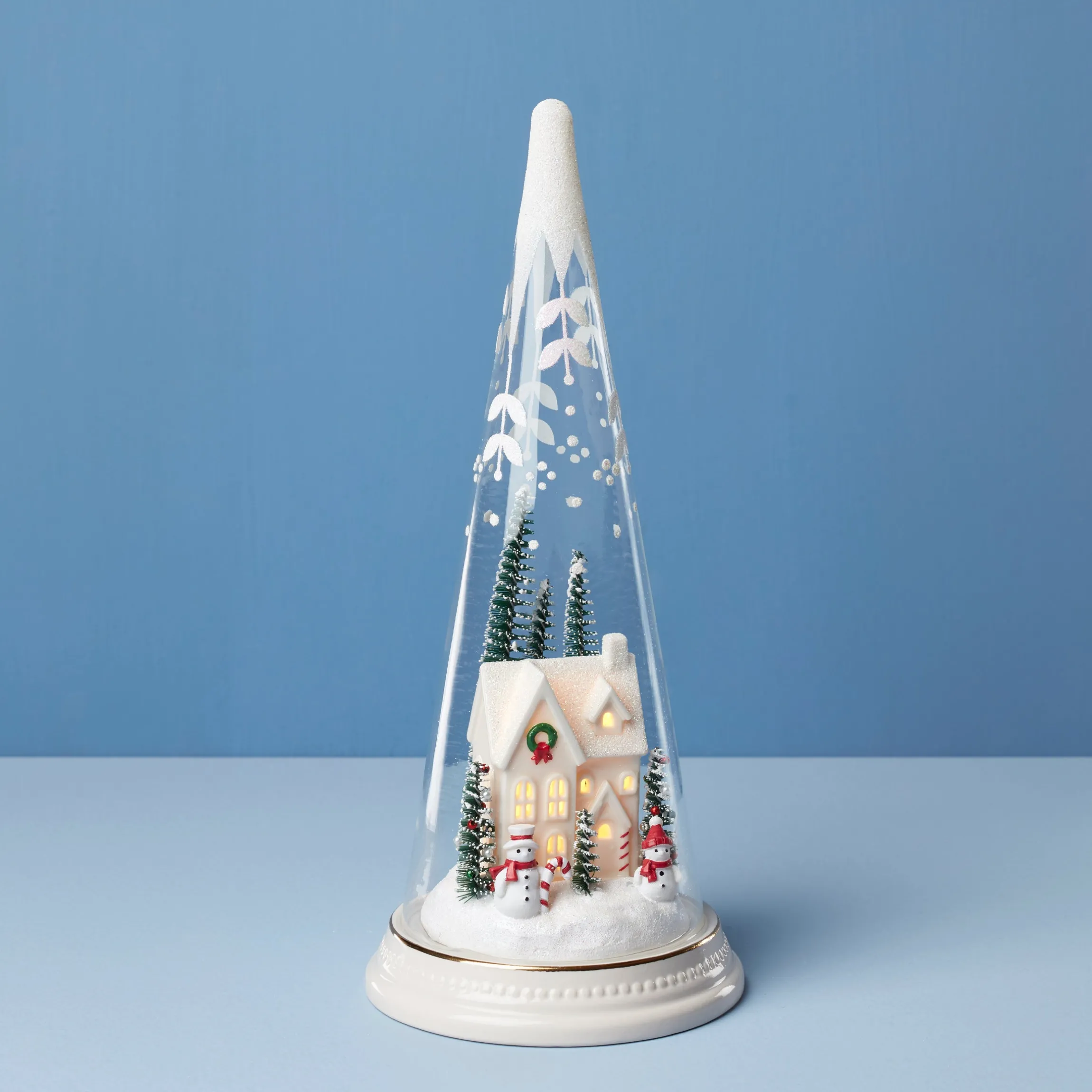 Merry & Magical Farmhouse Scene