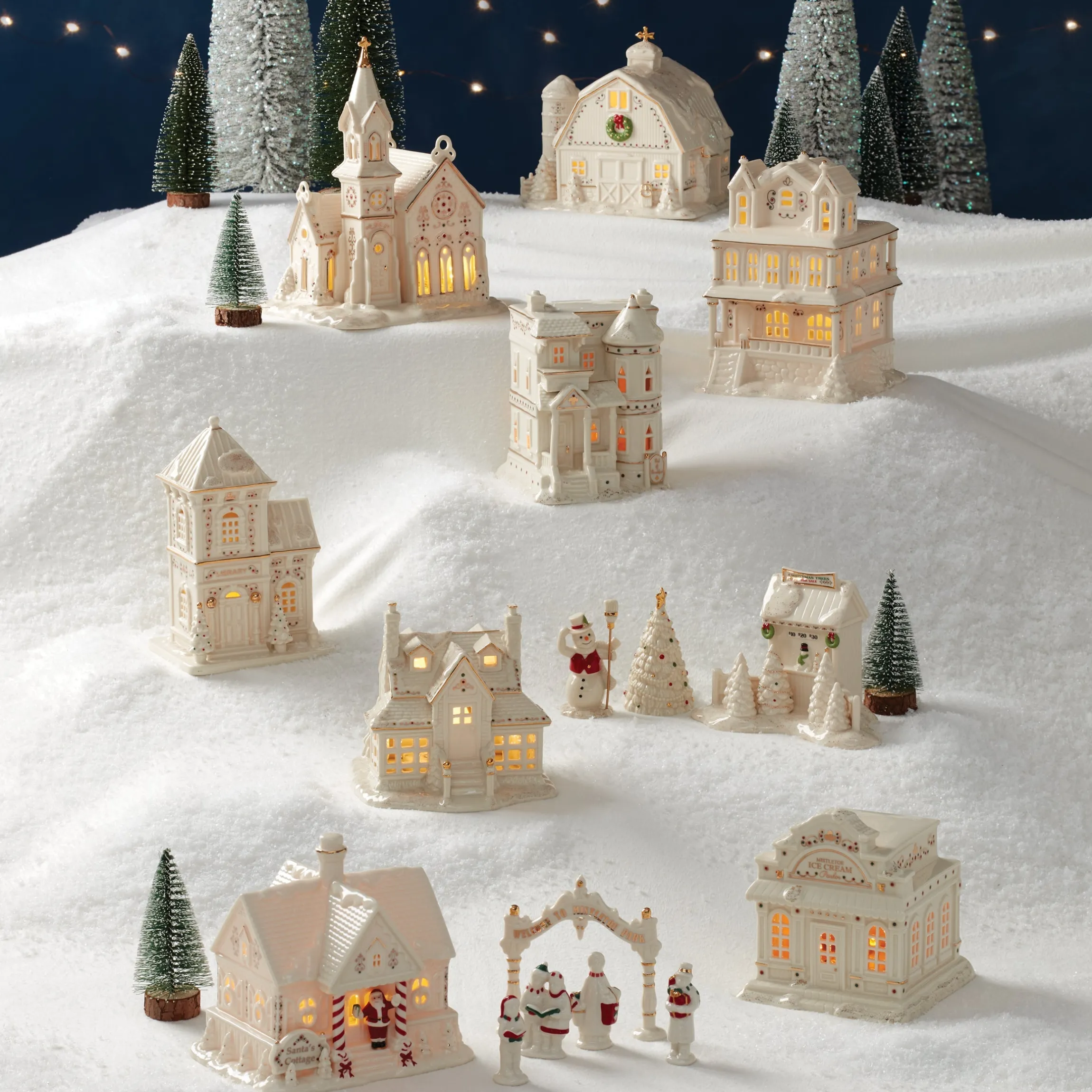 Mistletoe Park Victorian House Lit Figurine
