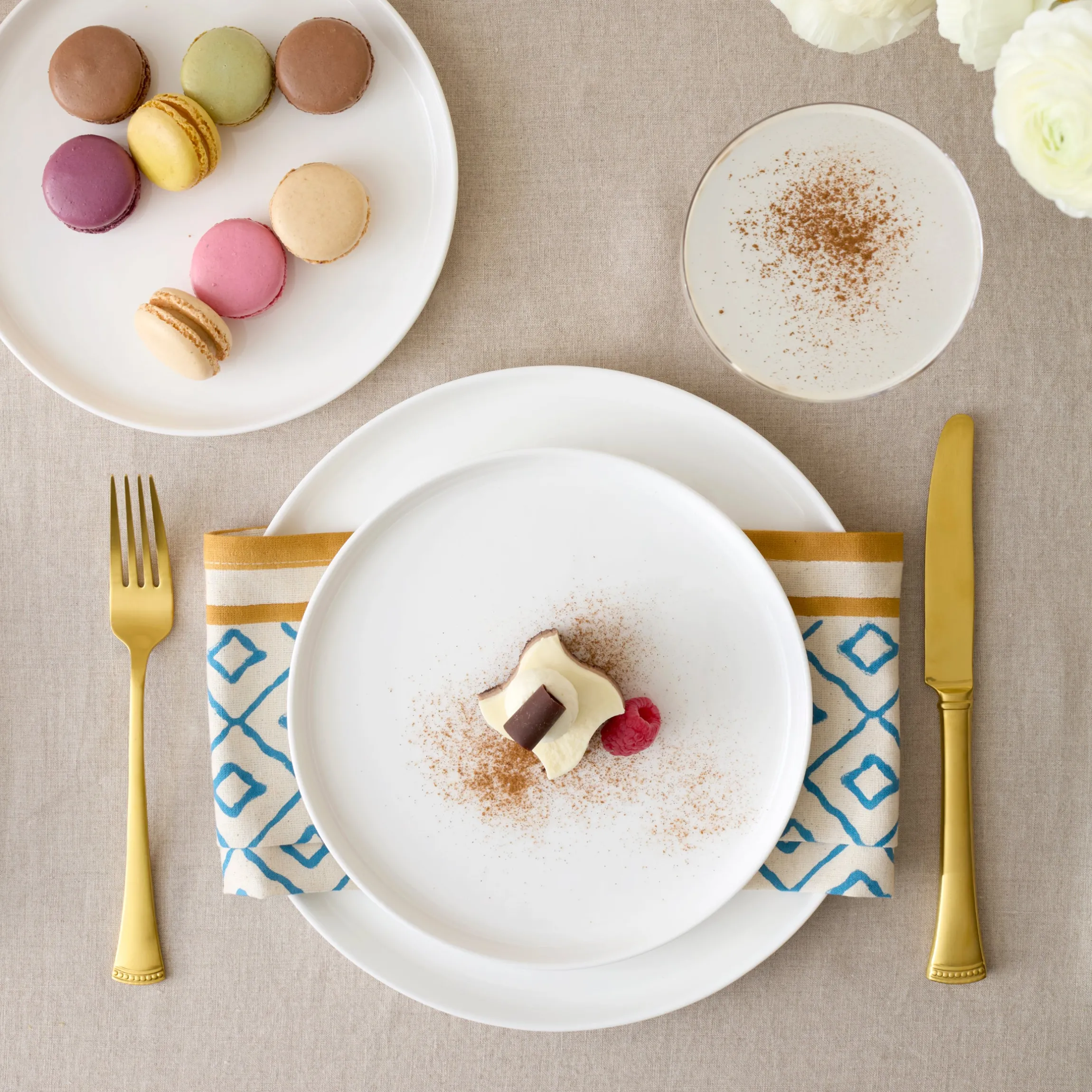 Modern White 18-Piece Dinnerware Set