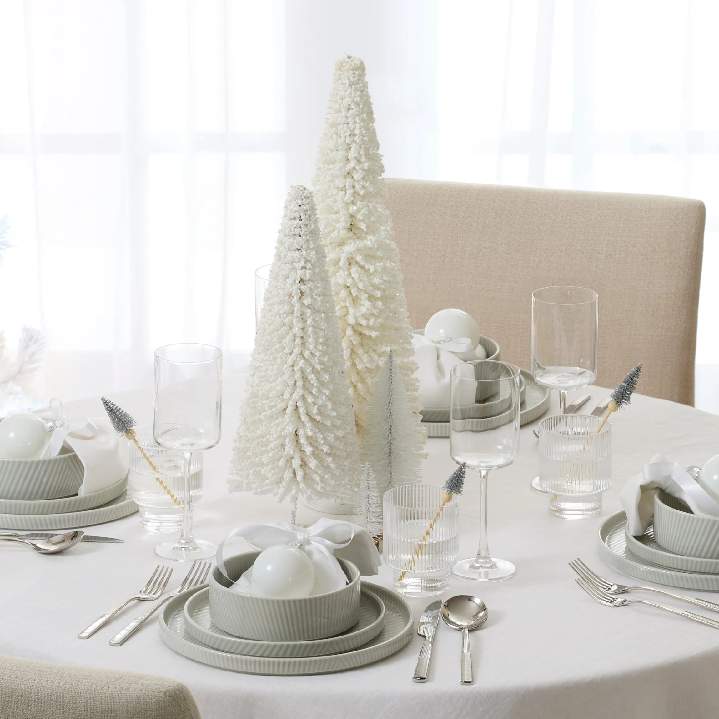 Modulus Vapor 18-Piece Dinnerware Set