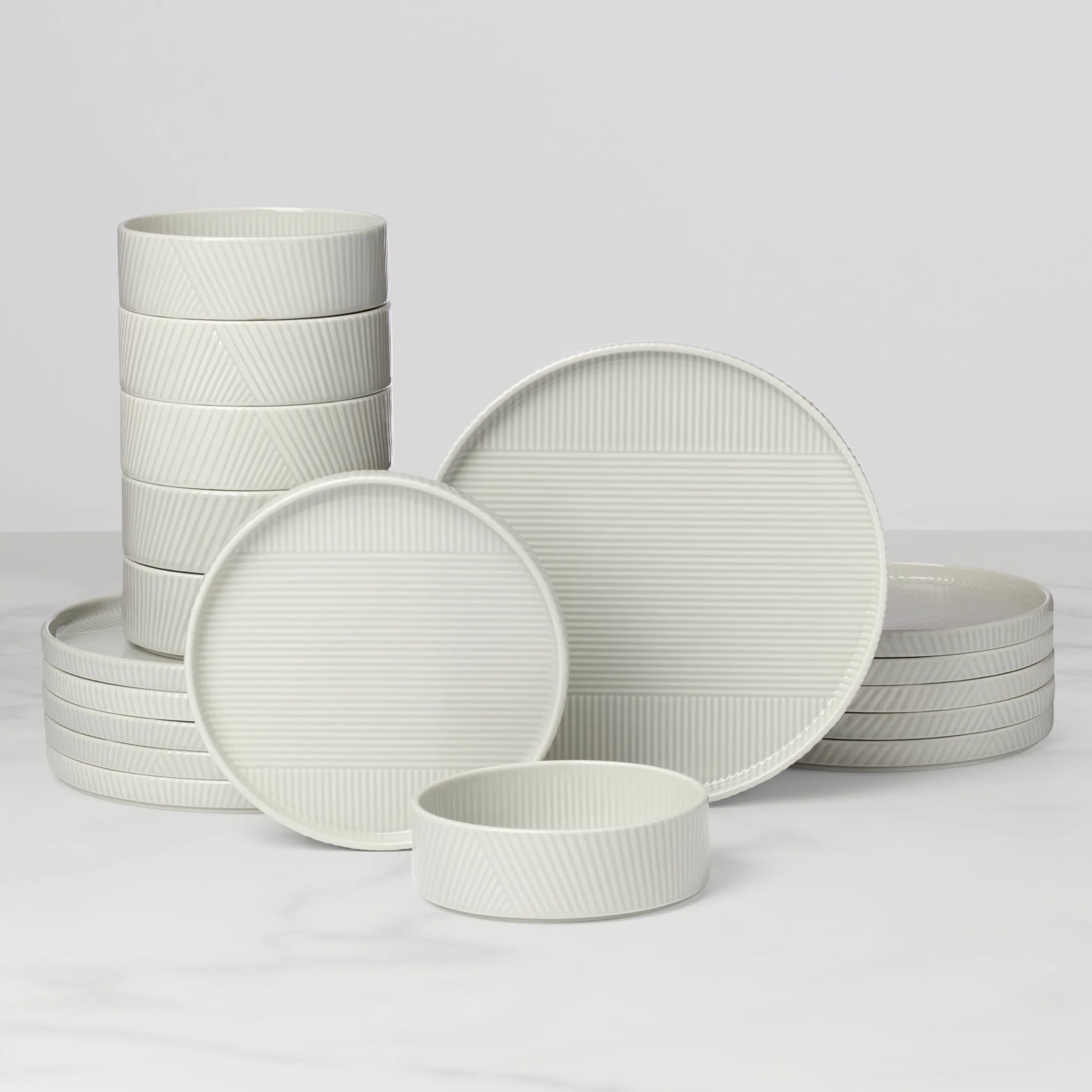 Modulus Vapor 18-Piece Dinnerware Set