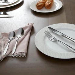 Mooncrest 20-Piece Flatware Set