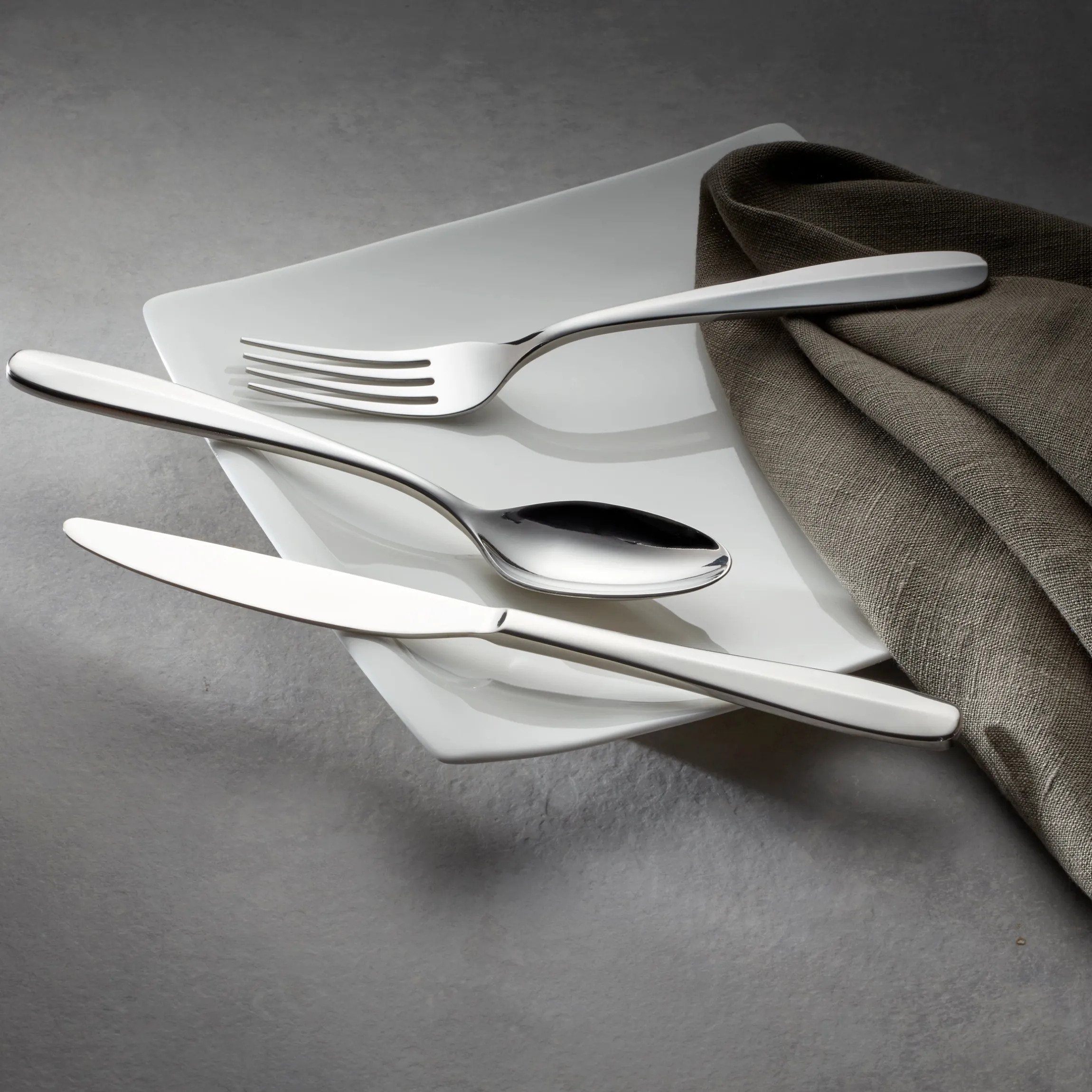 Oakwood 20-Piece Flatware Set