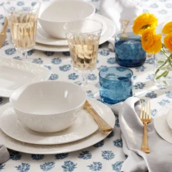 Opal Innocence Carved 16-Piece Dinnerware Set