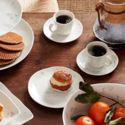 Oyster Bay 8-Piece Espresso Cup & Saucer Set