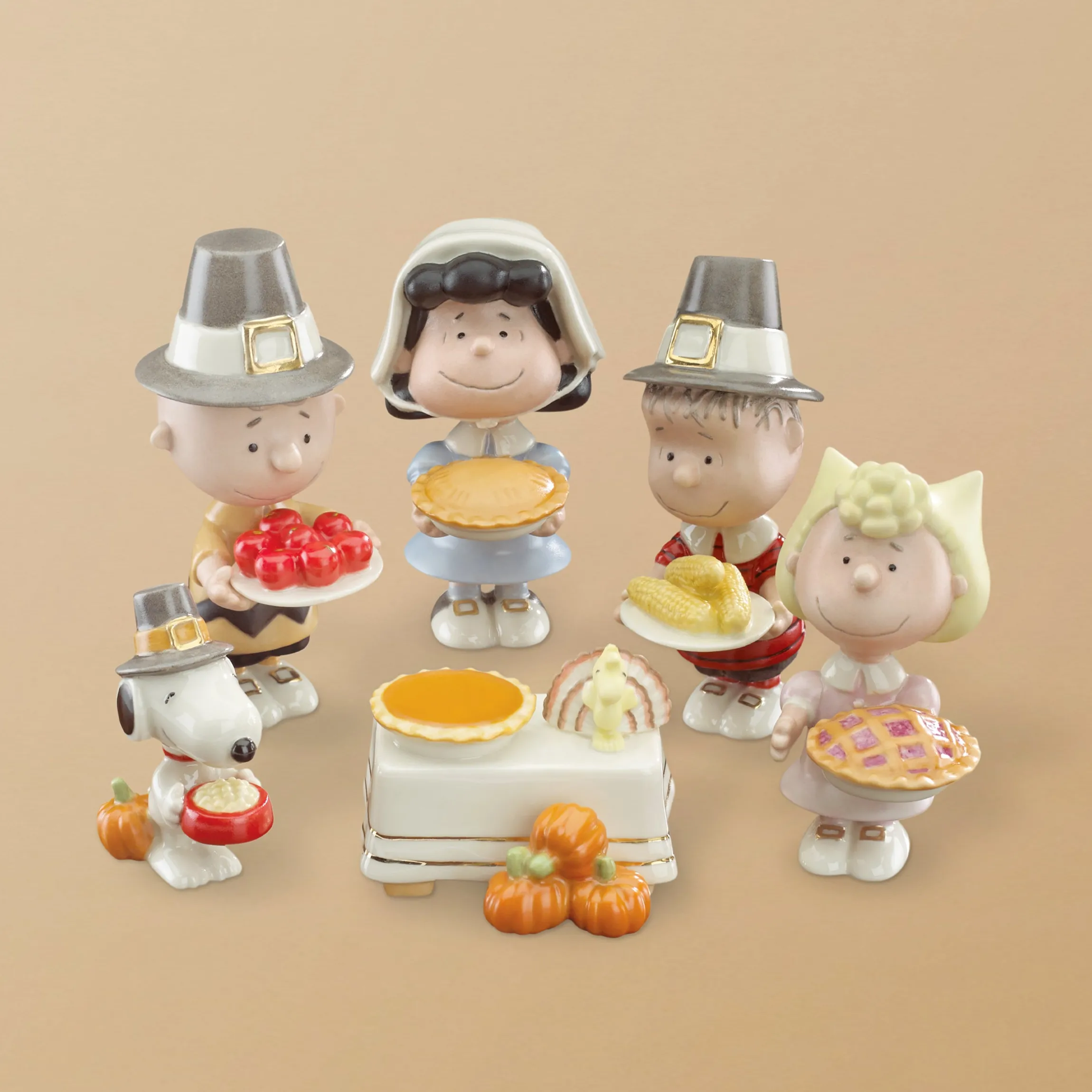 Peanuts Thanksgiving 6-Piece Figurine Set