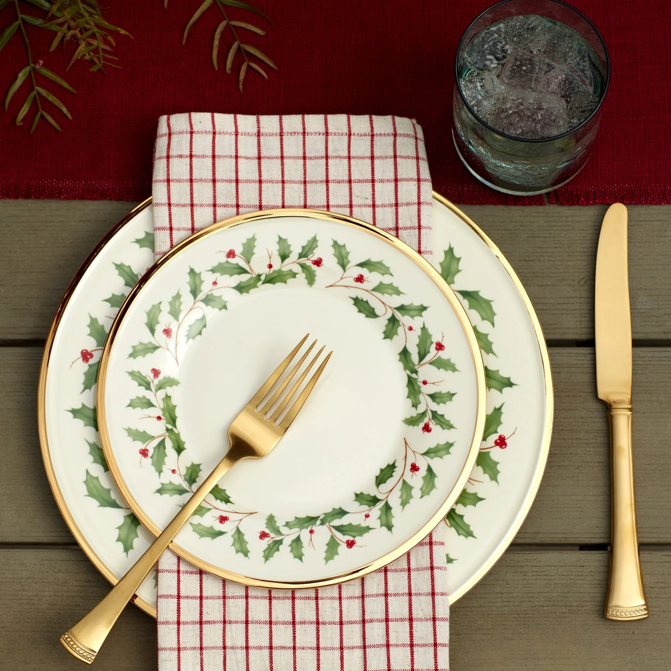Portola Gold Satin 20-Piece Flatware Set