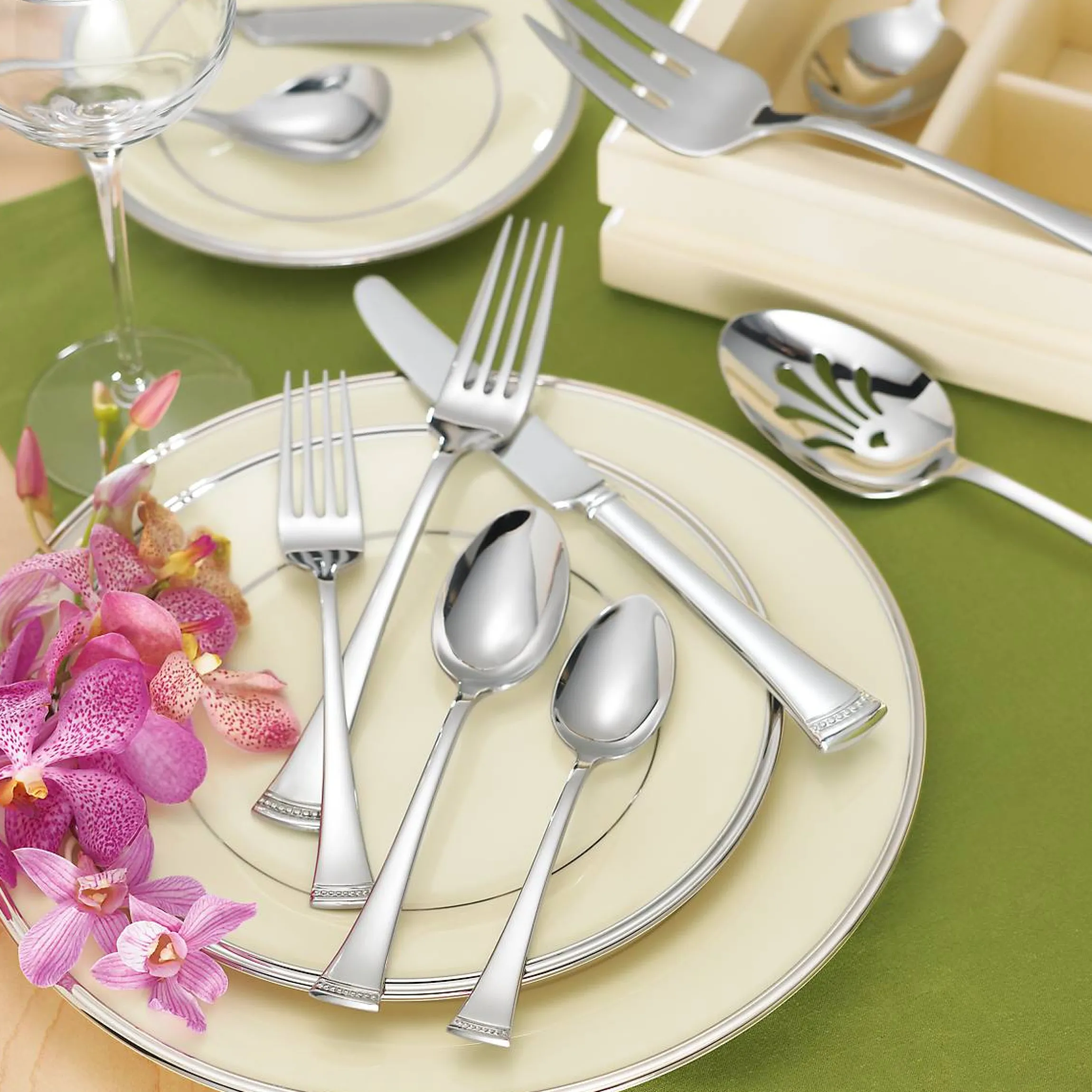 Portola 65-Piece Flatware Set
