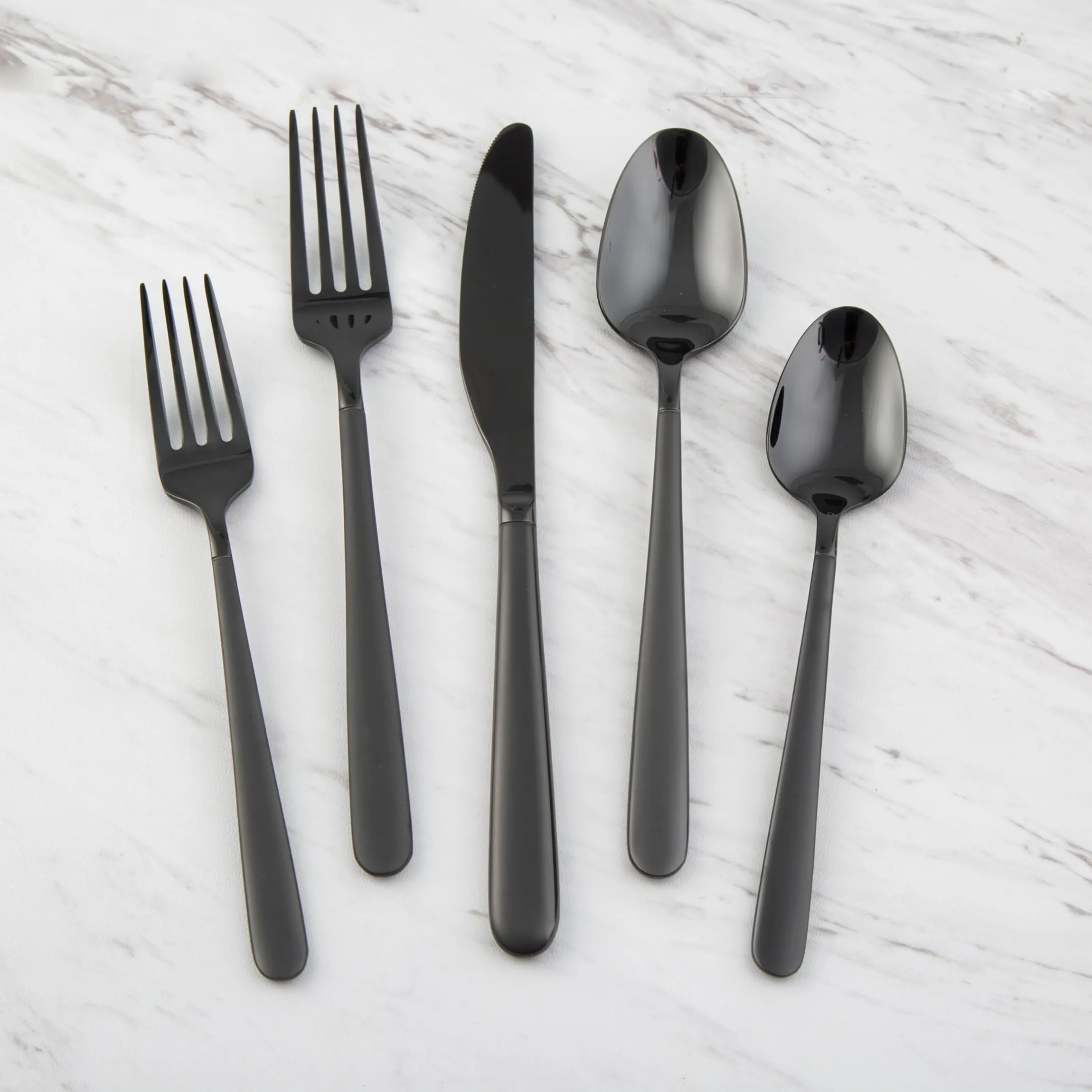Quinn Black Sand Mirror 20-Piece Flatware Set