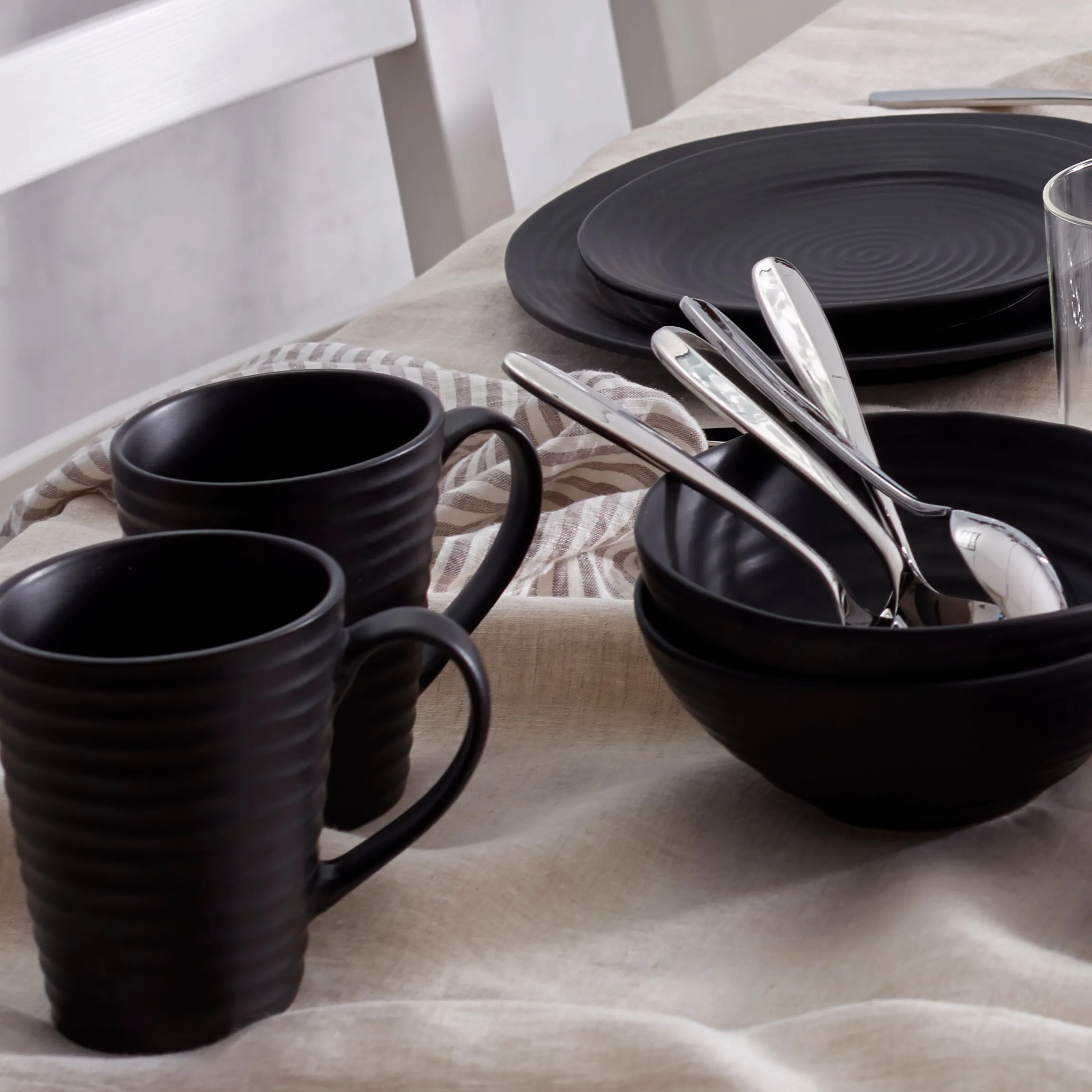 Ridge Black Mugs, Set of 4