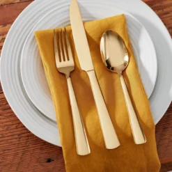 Ridge White 12-Piece Dinnerware Set