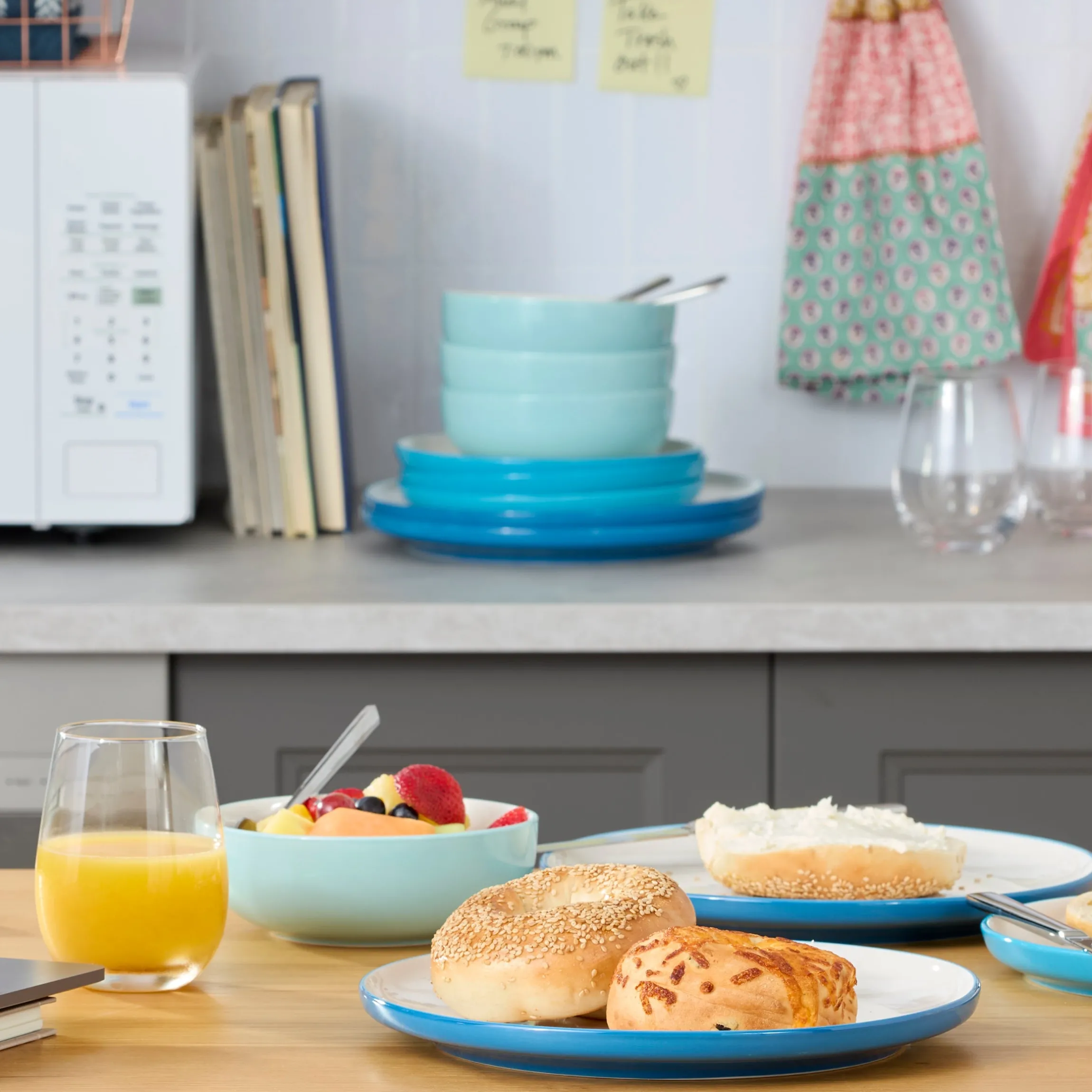 24 Seven Colors Turquoise 12-Piece Dinnerware Set