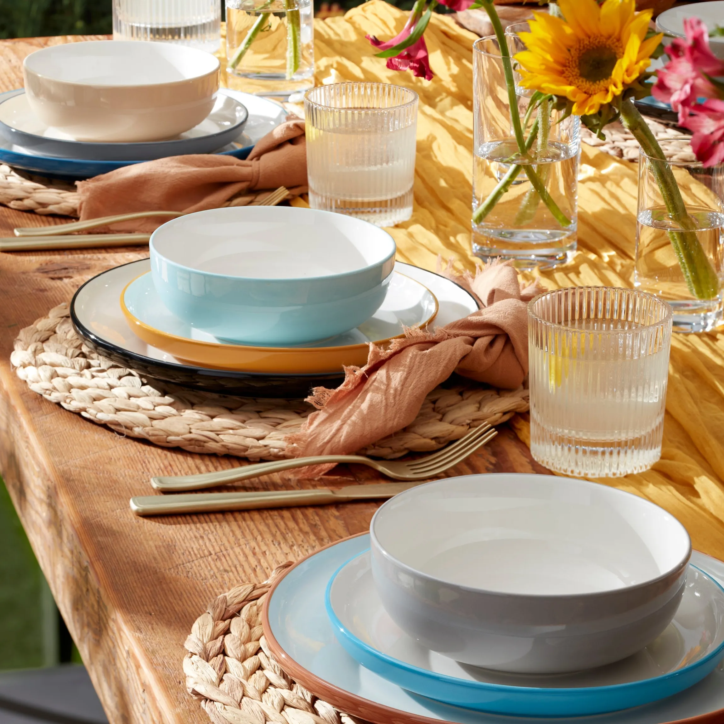 24 Seven Colors Turquoise 12-Piece Dinnerware Set