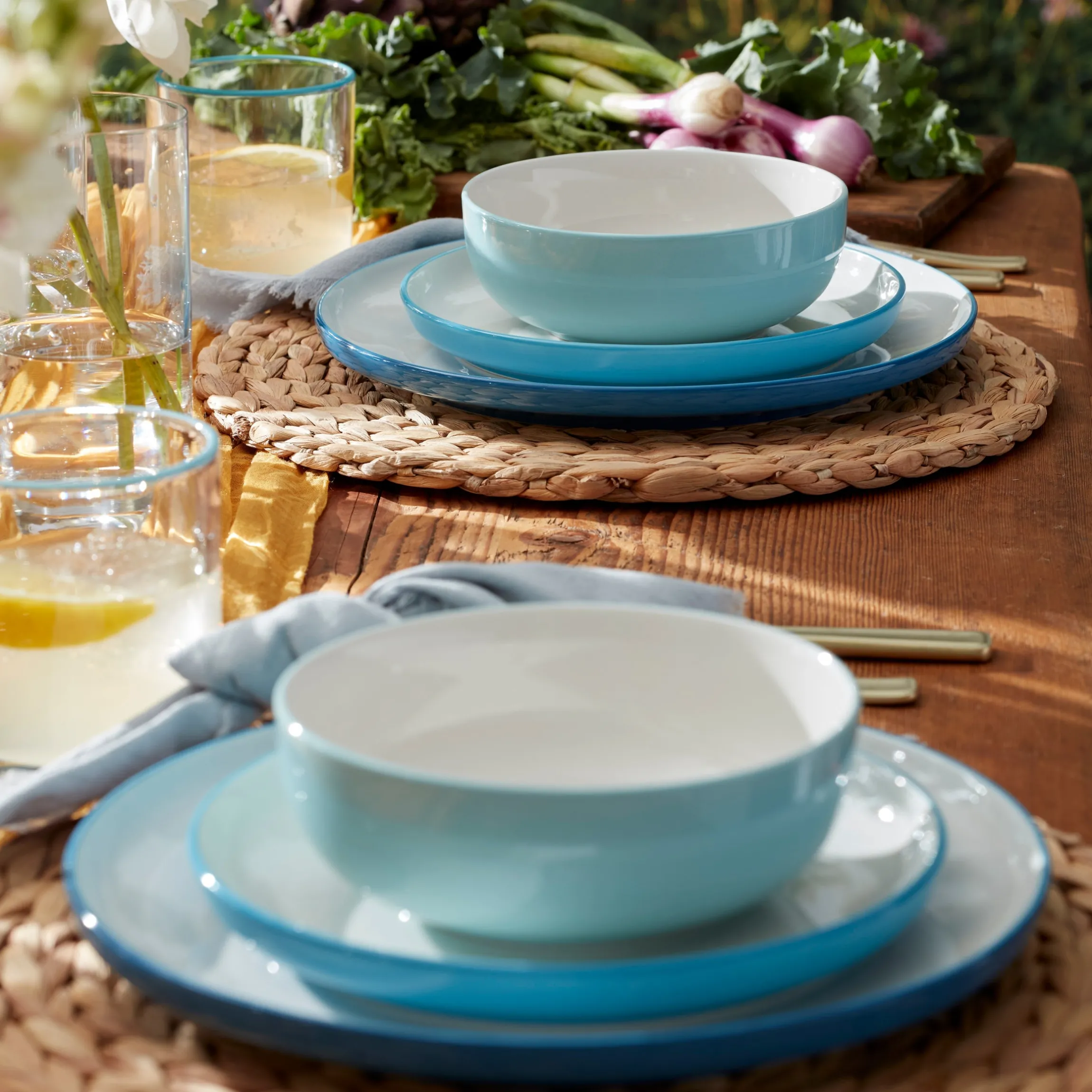 24 Seven Colors Turquoise 12-Piece Dinnerware Set