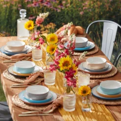 24 Seven Colors Turquoise 12-Piece Dinnerware Set