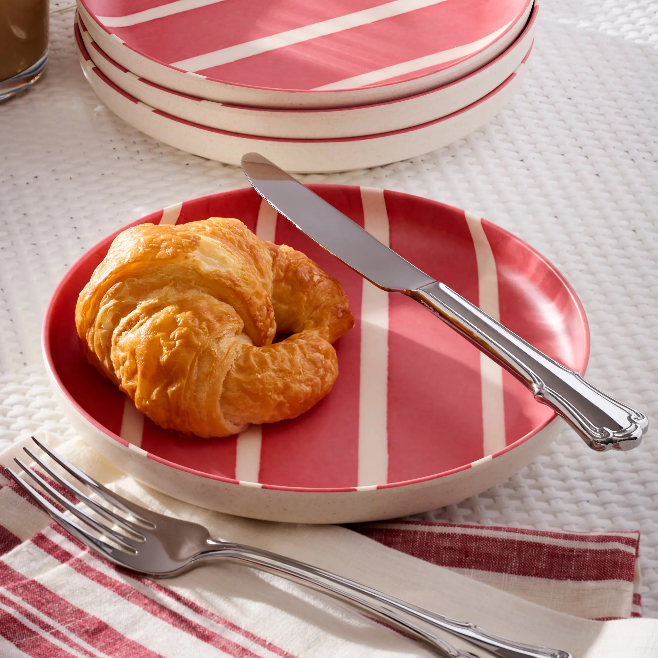 24 Seven Melamine Aweigh We Go 18-Piece Dinnerware Set