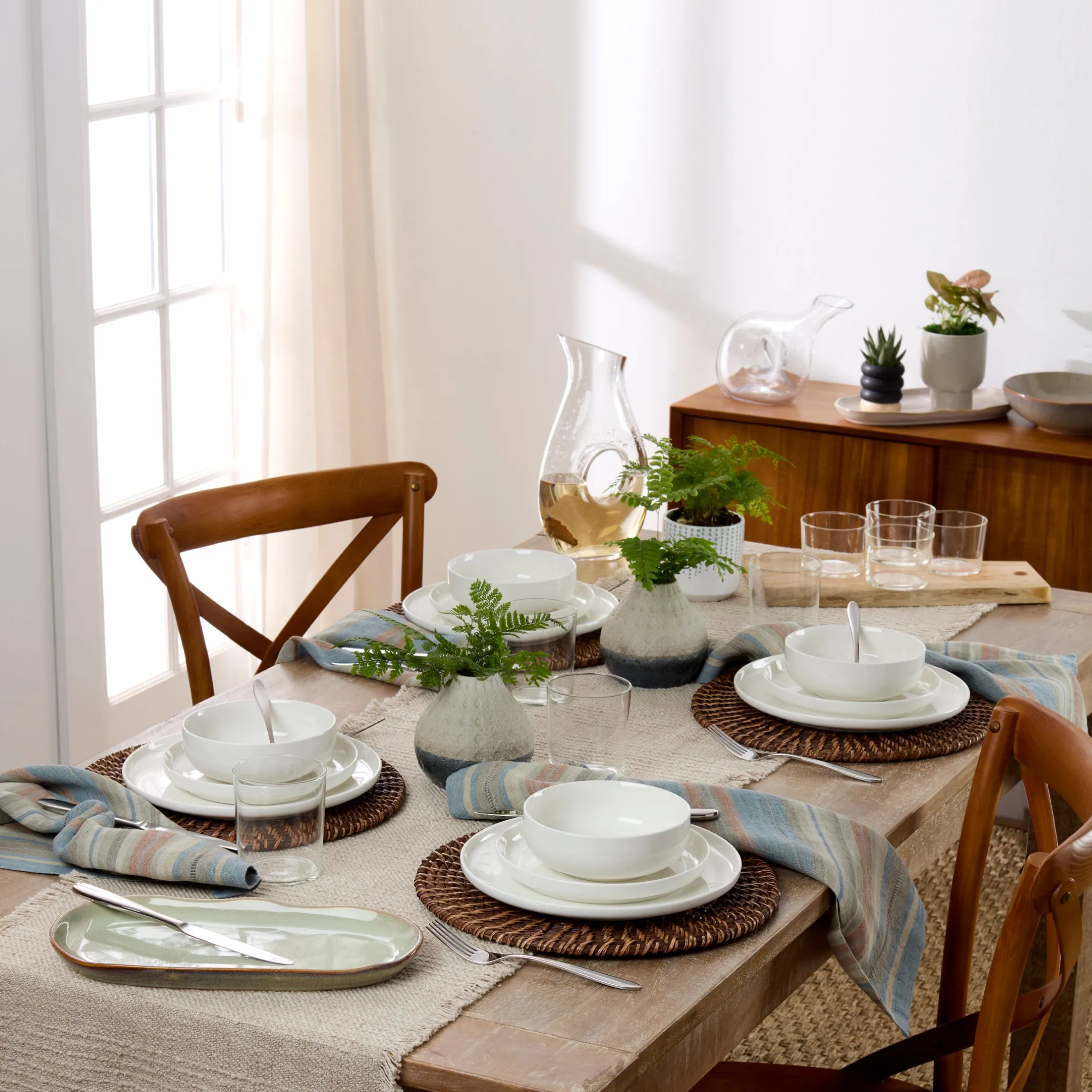 24 Seven White 18-Piece Dinnerware Set