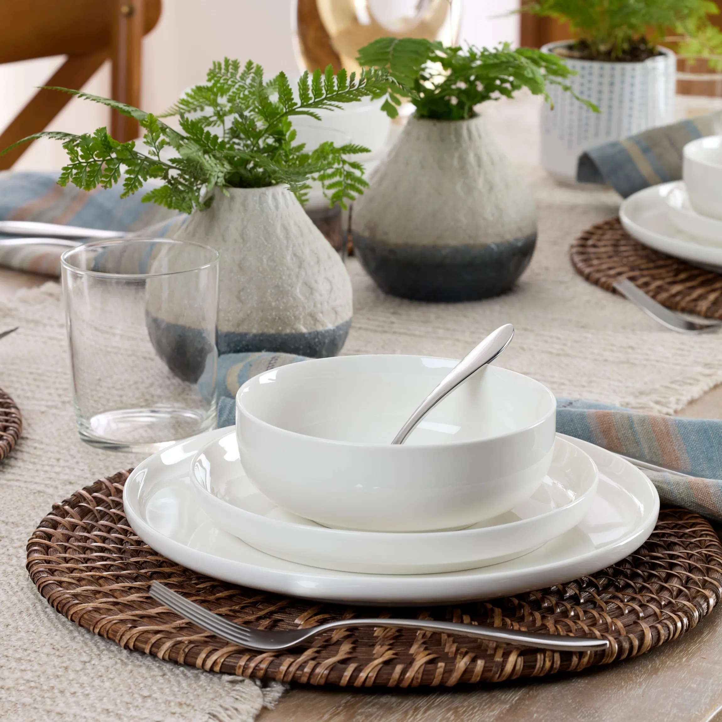 24 Seven White 24-Piece Dinnerware Set
